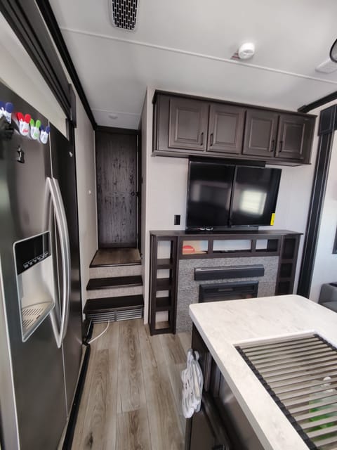 2021 Highland Ridge RV Silverstar Towable trailer in Flour Bluff