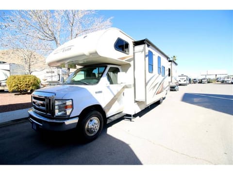 2017 Thor Motor Coach Freedom Elite 29FE Drivable vehicle in Holiday