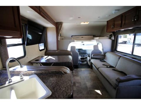 2017 Thor Motor Coach Freedom Elite 29FE Drivable vehicle in Holiday