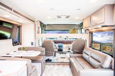 Luxury 2022 Thor Motor Coach Windsport 34J Drivable vehicle in Carolina Forest