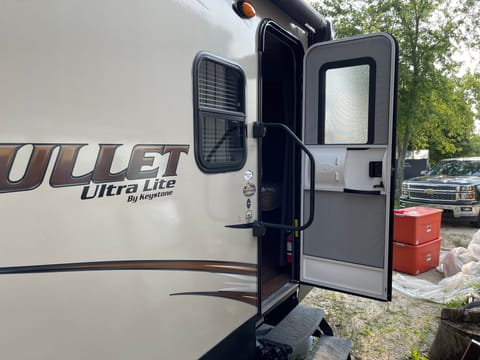 2015 Keystone RV Bullet 252BHS Towable trailer in Bellevue