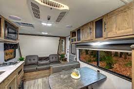 Amazing space to sleep whole family! Towable trailer in Happy Valley