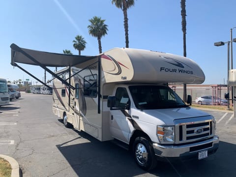 2020 Thor Motor Coach Four Winds 30D Drivable vehicle in Irvine