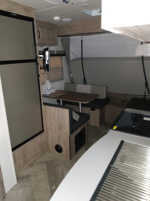 2021 Palomino Solaire 147 X Towable trailer in Hemet