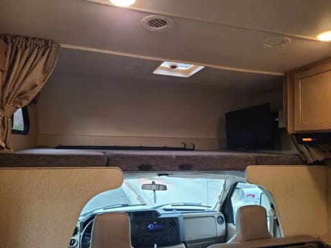 2019 Thor Motor Coach Four Winds 30D Drivable vehicle in Camarillo