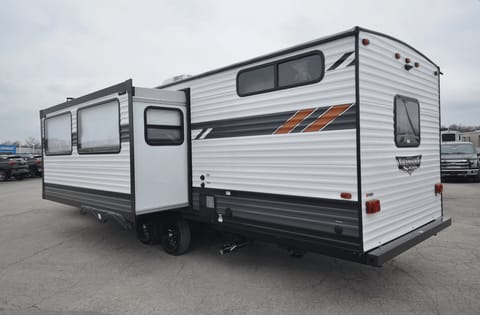 Great rental for Couples/Families - 2021 Wildwood Towable trailer in Mason