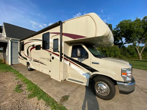 2019 Coachmen RV Leprechaun 319MB Drivable vehicle in Greer