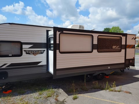 2022 Forest River RV Wildwood X-Lite 263BHXL Towable trailer in Kingsport