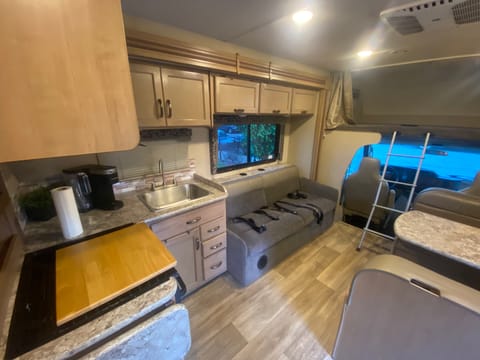 2019 Thor Motor Coach Four Winds 30D bunk house Veicolo da guidare in Pomona