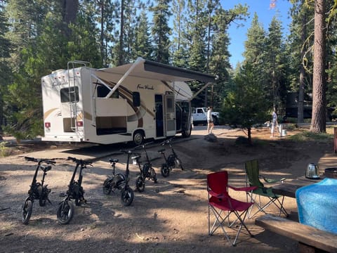 2019 Thor Four Winds 23U S4 Véhicule routier in North Tustin