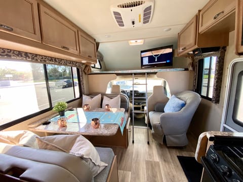 2019 Thor Four Winds 23U S4 Véhicule routier in North Tustin