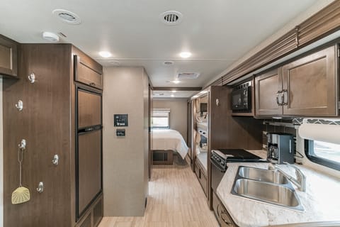 2020 Thor Motor Coach Freedom Elite -RV Goldie Vehículo funcional in Oaks