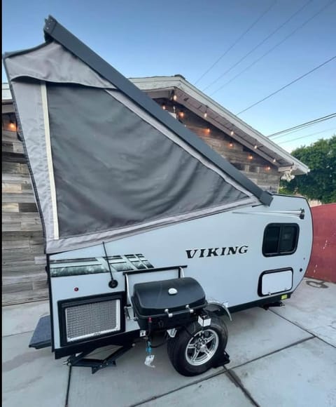 2020 Viking Express Series 9.0TD Ziehbarer Anhänger in Ventura