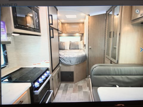 2022 Thor Motor Coach Freedom Elite 24FE Drivable vehicle in Brentwood