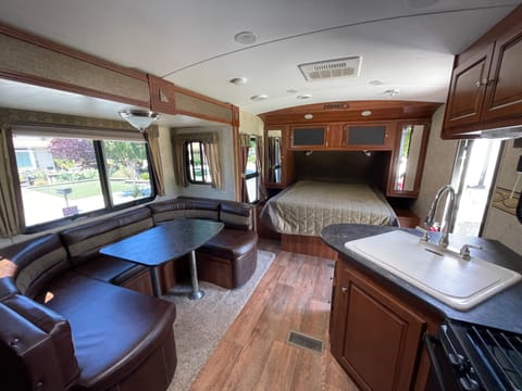 2014 Keystone RV Premier Ultra Lite 19FBPR Towable trailer in Gilroy