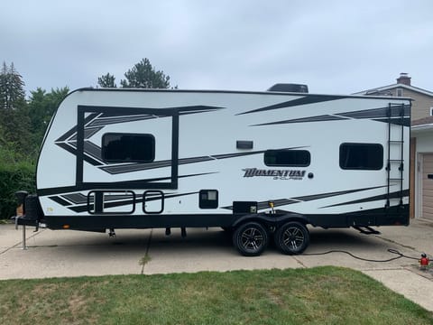 2022 Grand Design Momentum G-Class 21G Towable trailer in Shelby Township