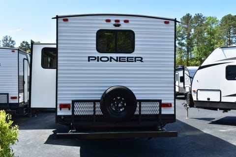 2021 Heartland Pioneer BH322 Towable trailer in Chesapeake