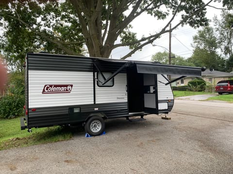 2021 Coleman lantern LT 17B Towable trailer in Georgetown