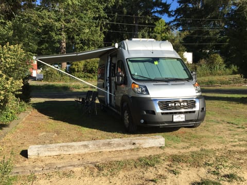 Pet Friendly - Sleeps 4 - 2022 Thor Tellaro 20AT Campervan in Vancouver