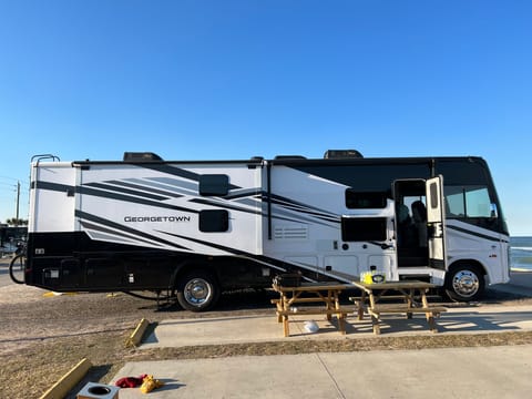 2022 Forest River RV Georgetown 5 Series 36B5 Drivable vehicle in Doral
