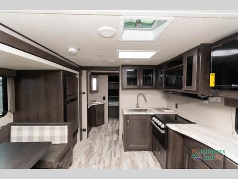 Get s’more with our RV! 2022 Transcend Xplor 265BH Towable trailer in Manchester