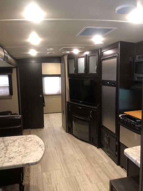 2016 Grand Design Imagine 3150BH Towable trailer in La Porte