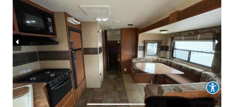 2014 Skyline Nomad Joey Select 298 Towable trailer in Canyon Lake