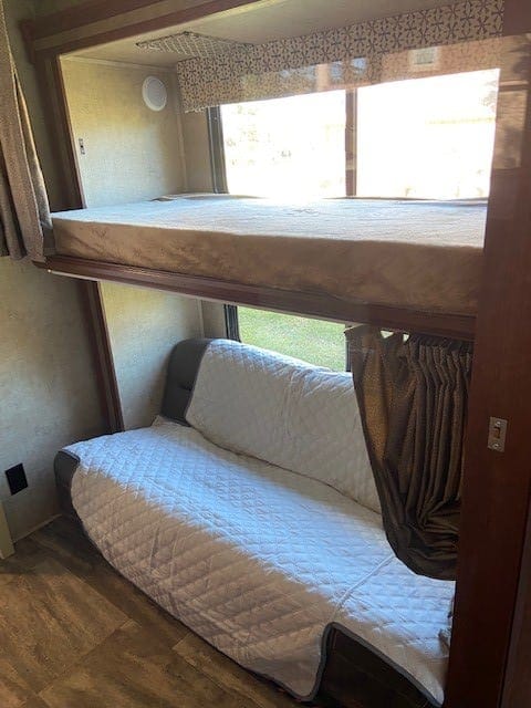 2016 Forest River RV Sunseeker 3170DS Ford Vehículo funcional in Biloxi