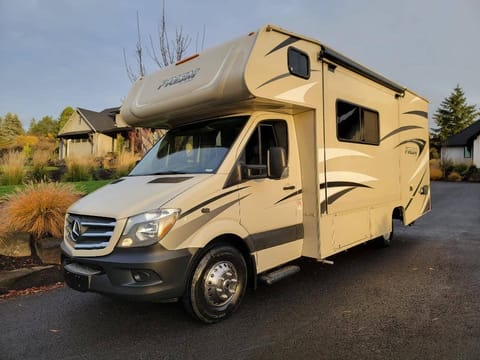 2018 MB Sprinter Coachmen with Slide!! EZ drive Drivable vehicle in Lake Oswego