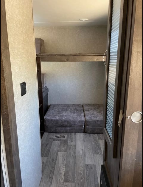 *Beautiful 2018 Forest River RV Vibe Hotel Style* Towable trailer in Tarzana