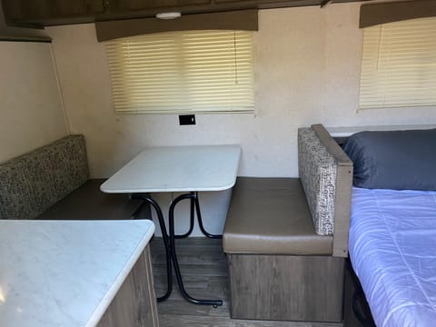 2019 Viking Saga 17SBH Towable trailer in Acworth