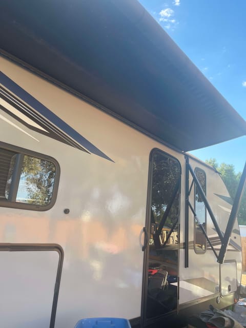 2021 Forest River RV Cherokee Alpha Wolf 30RDB-L Towable trailer in Redondo Beach