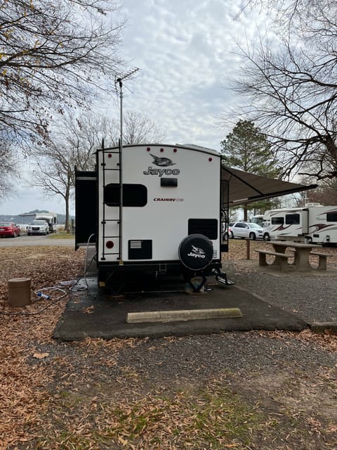 Amazing Family Getaway Camper. Towable trailer in Searcy