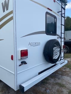 2012 Winnebago Access 24V Drivable vehicle in Okeechobee