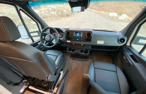 Mercedes Winnebago Vita - Luxury and Comfort Fahrzeug in Chatsworth