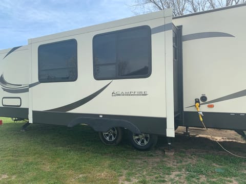 Pet Friendly Keystone RV Sprinter Campfire Edition Towable trailer in Central Point
