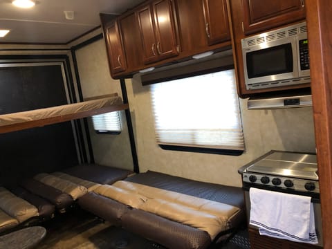 2015 toy hauler Towable trailer in Pearland
