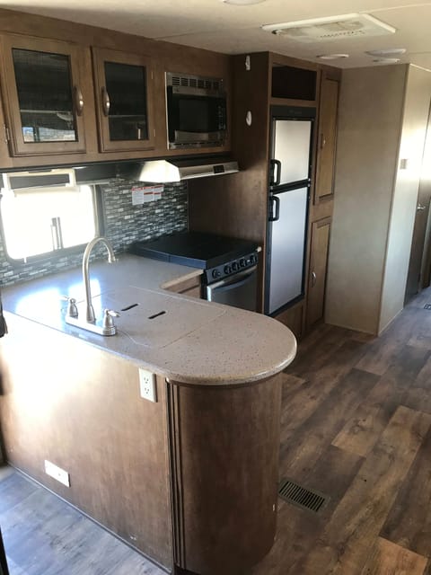 2017 Forest River RV Wildwood 32BHDS Remorque tractable in Murrieta