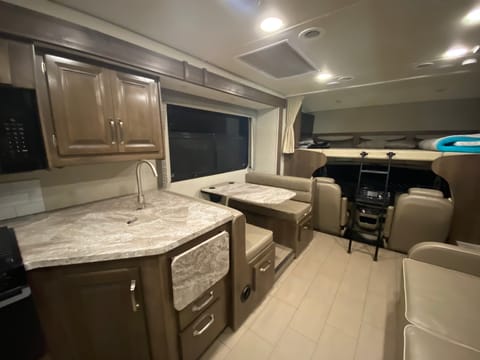 2019 Jayco Greyhawk 31F Drivable vehicle in West Des Moines