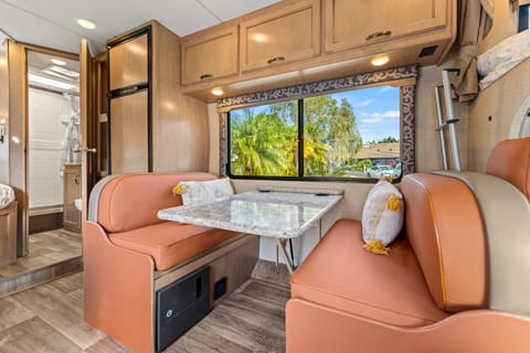 2019 Thor Motor Coach Four Winds 23U Drivable vehicle in North Tustin