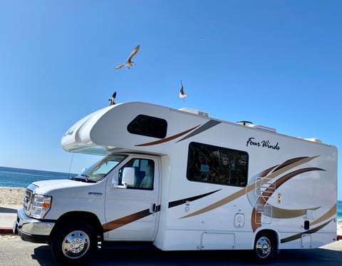 2019 Thor Motor Coach Four Winds 23U Drivable vehicle in North Tustin