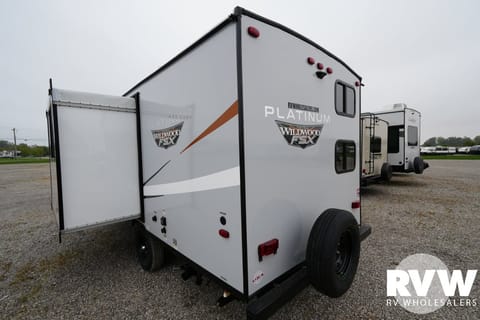NEW 2022 Outdoor Kitchen Bunkhouse #1 Tráiler remolcable in Lakeview