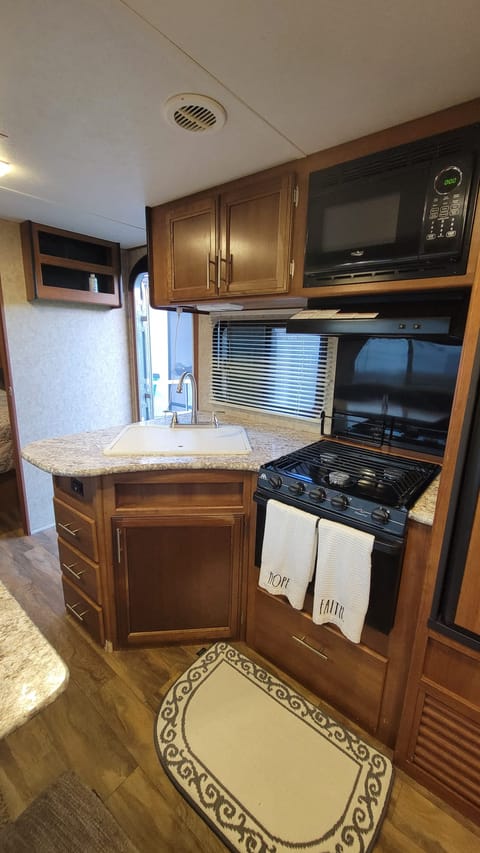 2018 Forest River RV Mfg Ati prime Towable trailer in Homestead