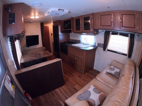 2016 Forest River RV Wildwood X-Lite Tráiler remolcable in Wenatchee