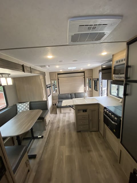 Luxury On Wheels: Fully Equipped for Adventure! Ziehbarer Anhänger in Santa Maria