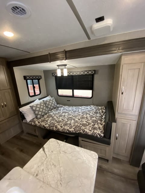 Luxury On Wheels: Fully Equipped for Adventure! Towable trailer in Santa Maria