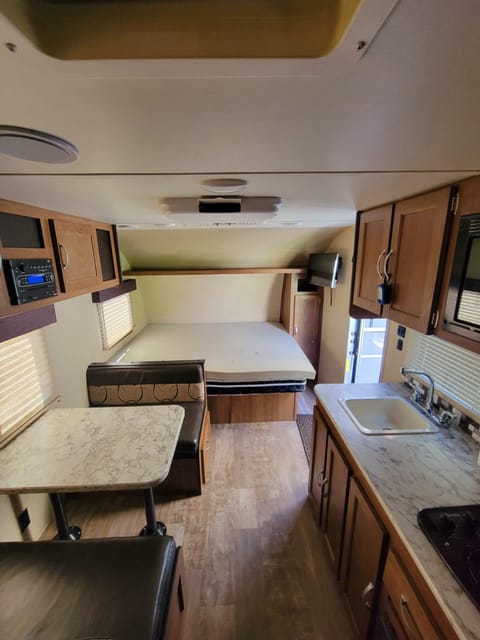 2019 Gulf Stream RV Ameri-Lite Super Lite 199DD Towable trailer in American Fork