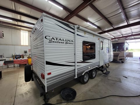 2012 Coachmen RV Catalina Santara Series 222FB Towable trailer in Kettering