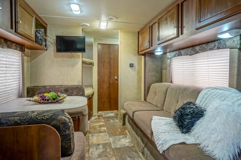 Vesta! 2014 Jayco Jay Flight Swift with Bunks and Slide-Out Towable trailer in Rio Rancho
