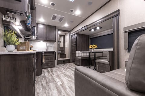 2022 Grand Design Reflection 278BH Towable trailer in Kerrville